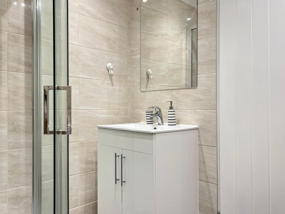 Modern 2 Bed Townhouse Just Outside City Walls With Free Private Parking York Ngoại thất bức ảnh